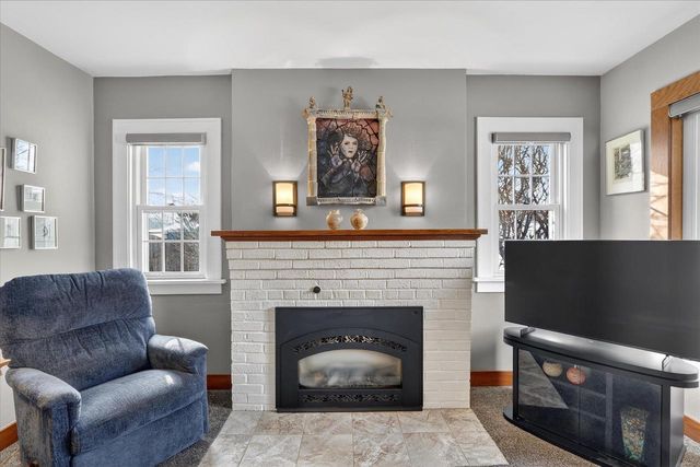 464 N Pine Street, Janesville, WI 53548