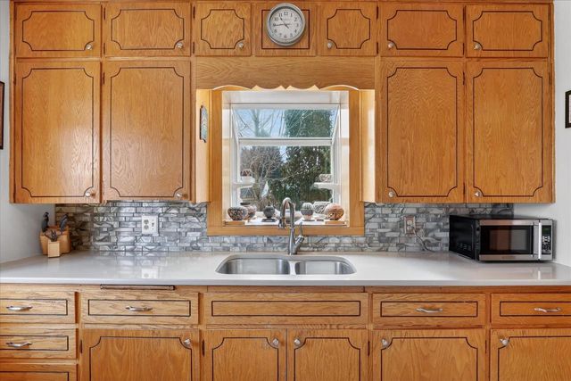 464 N Pine Street, Janesville, WI 53548