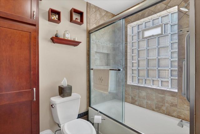 464 N Pine Street, Janesville, WI 53548