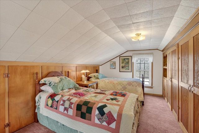 464 N Pine Street, Janesville, WI 53548