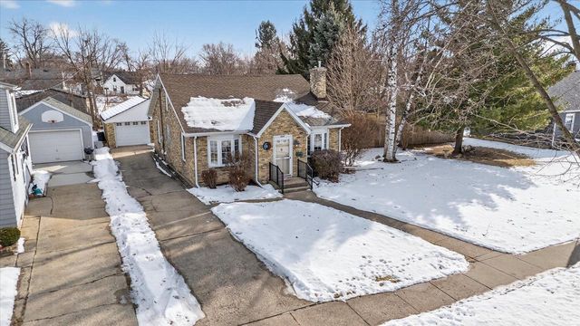 464 N Pine Street, Janesville, WI 53548