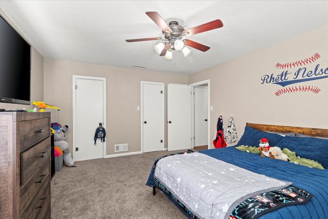 110 W Monroe Street, Levelland, TX 79336