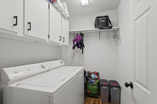 110 W Monroe Street, Levelland, TX 79336