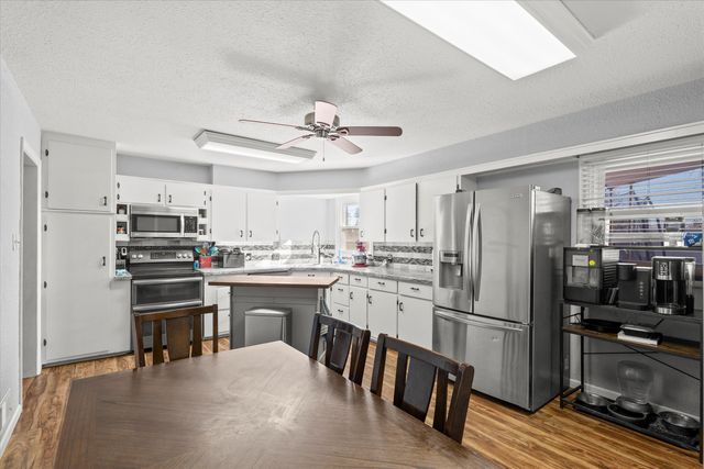 110 W Monroe Street, Levelland, TX 79336