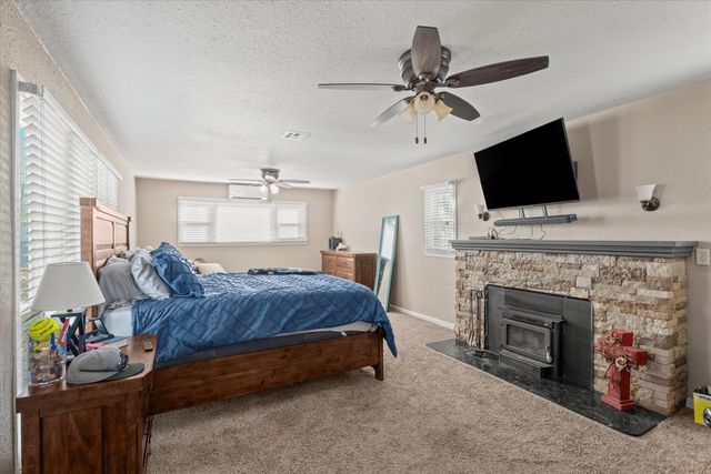 110 W Monroe Street, Levelland, TX 79336