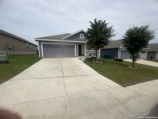 8318 Glasgow Dr, San Antonio, TX 78223