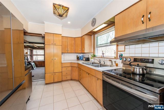 7 Stempert Road, Branchville, NJ 07826