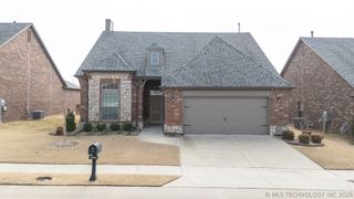 10822 E 83rd Place, Tulsa, OK 74133