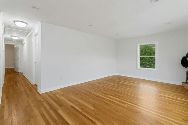 119 Forest Street, New Canaan, CT 06840