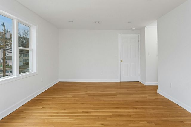 119 Forest Street, New Canaan, CT 06840