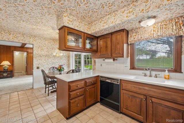4142 Waterwheel Lane, Bloomfield Hills, MI 48302