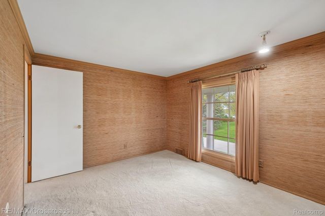 4142 Waterwheel Lane, Bloomfield Hills, MI 48302