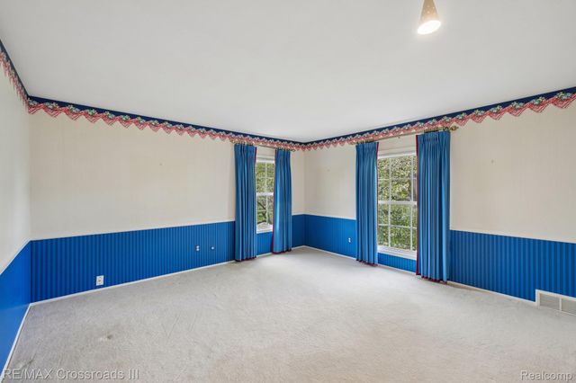 4142 Waterwheel Lane, Bloomfield Hills, MI 48302