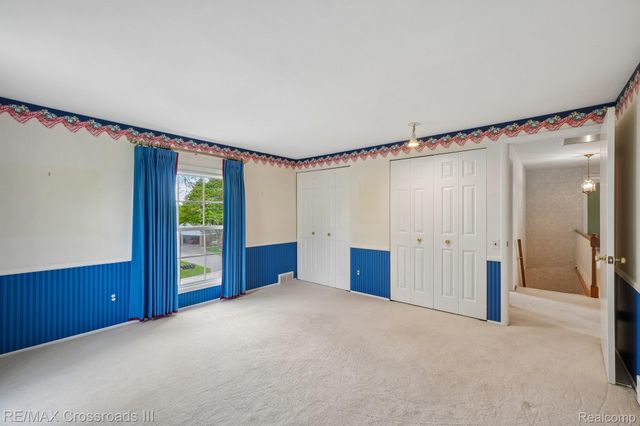 4142 Waterwheel Lane, Bloomfield Hills, MI 48302