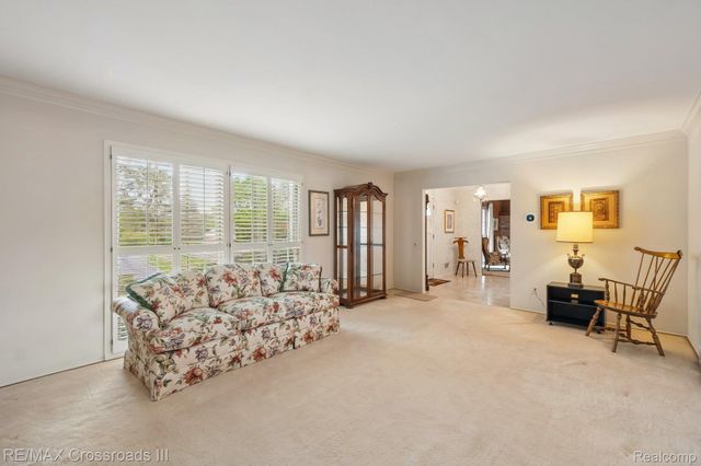 4142 Waterwheel Lane, Bloomfield Hills, MI 48302