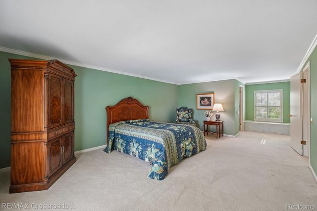 4142 Waterwheel Lane, Bloomfield Hills, MI 48302