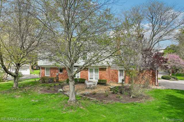 4142 Waterwheel Lane, Bloomfield Hills, MI 48302