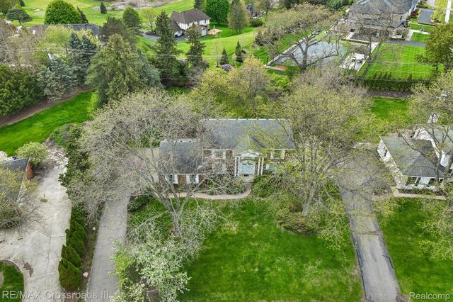 4142 Waterwheel Lane, Bloomfield Hills, MI 48302