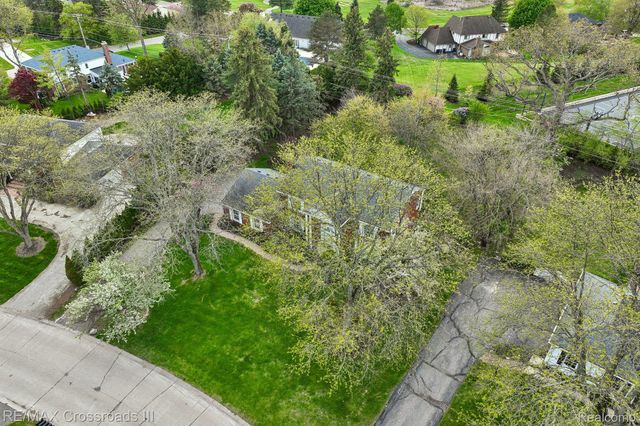 4142 Waterwheel Lane, Bloomfield Hills, MI 48302