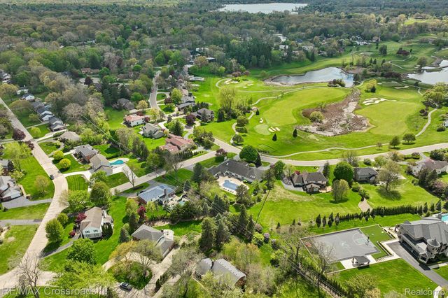 4142 Waterwheel Lane, Bloomfield Hills, MI 48302
