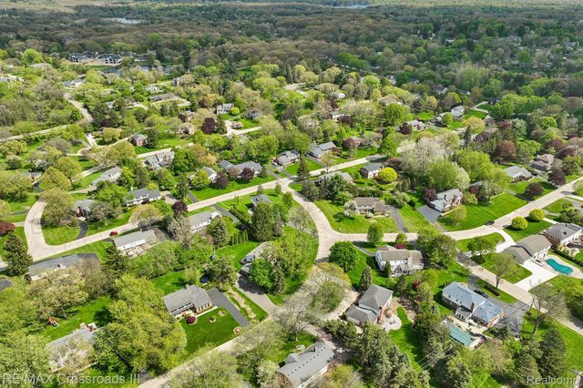 4142 Waterwheel Lane, Bloomfield Hills, MI 48302