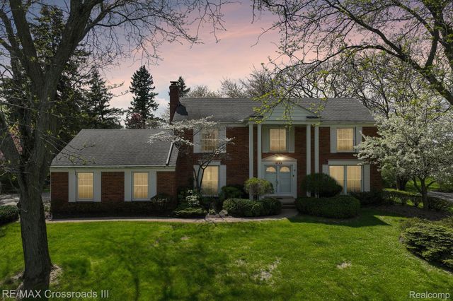 4142 Waterwheel Lane, Bloomfield Hills, MI 48302