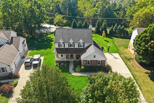 4221 Warrington Drive, Wixom, MI 48393