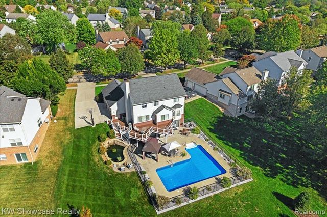 4221 Warrington Drive, Wixom, MI 48393