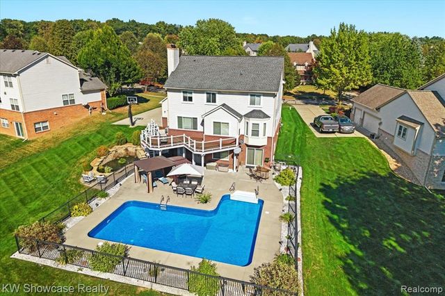 4221 Warrington Drive, Wixom, MI 48393