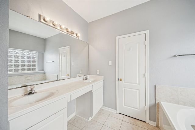 17610 Forest Haven Trail, Tomball, TX 77375