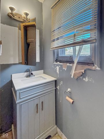 2105 Walker Avenue, Indianapolis, IN 46203