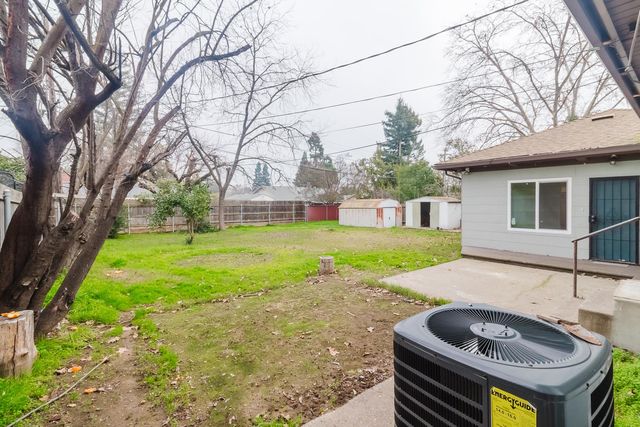 2560 Wright St, Sacramento, CA 95821