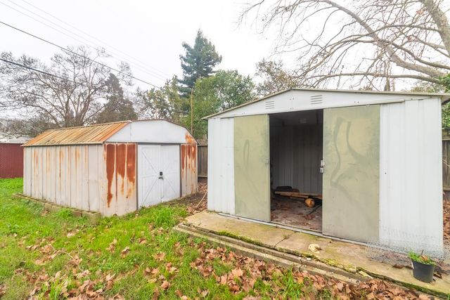 2560 Wright St, Sacramento, CA 95821