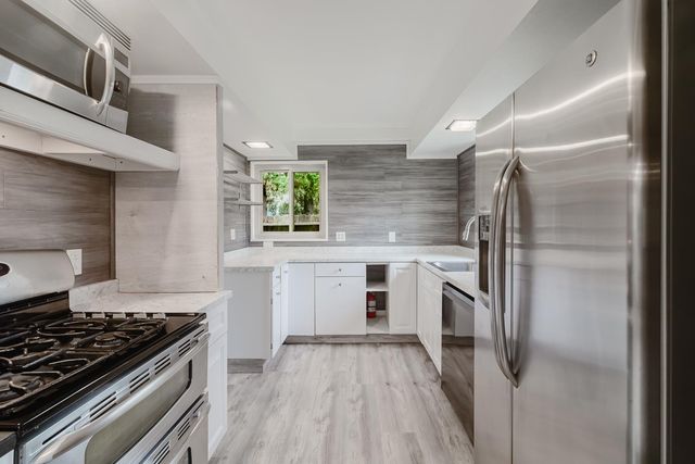 2560 Wright St, Sacramento, CA 95821