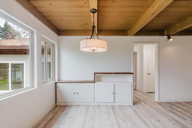 2560 Wright St, Sacramento, CA 95821