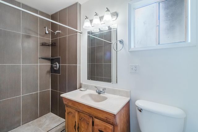 2560 Wright St, Sacramento, CA 95821