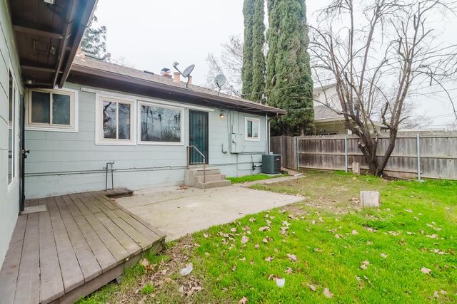 2560 Wright St, Sacramento, CA 95821