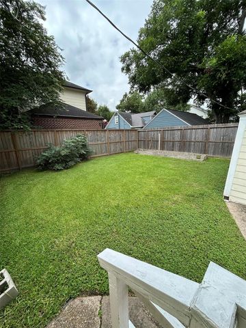 6614 Weslayan Street, West University Place, TX 77005
