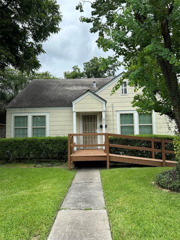 6614 Weslayan Street, West University Place, TX 77005