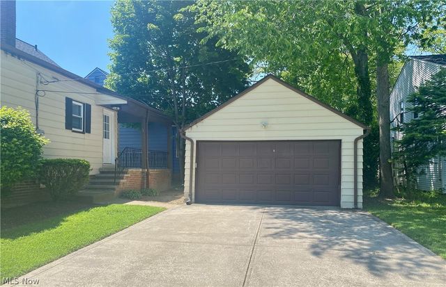 24217 Woodway Road, Beachwood, OH 44122