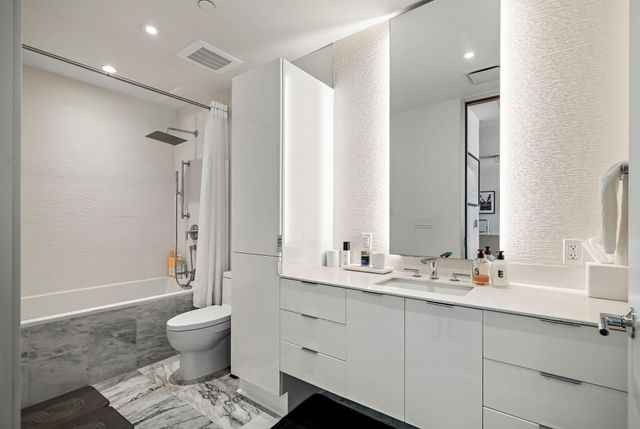 301 West Ave 1002, Austin, TX 78701
