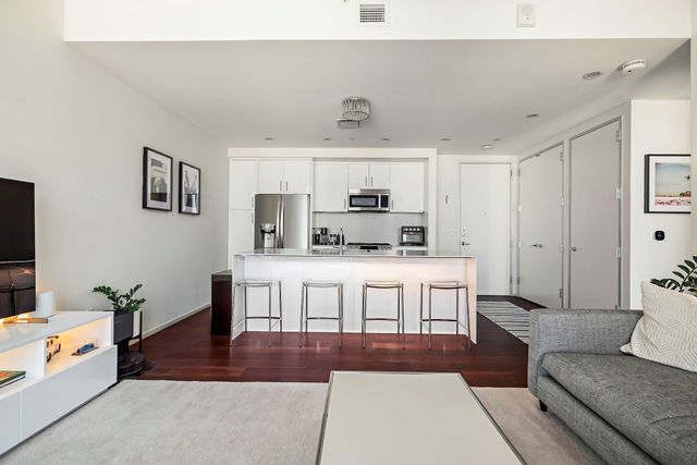 301 West Ave 1002, Austin, TX 78701