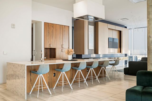 301 West Ave 1002, Austin, TX 78701