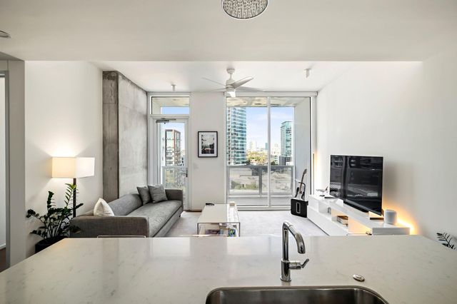 301 West Ave 1002, Austin, TX 78701
