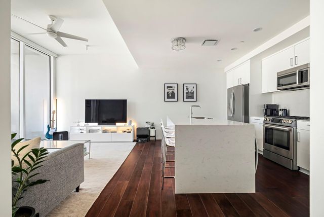 301 West Ave 1002, Austin, TX 78701
