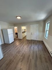 5 Robinson St 2, Webster, MA 01570