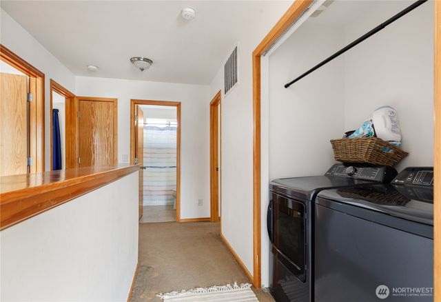 64 SW Festival Court, Oak Harbor, WA 98277