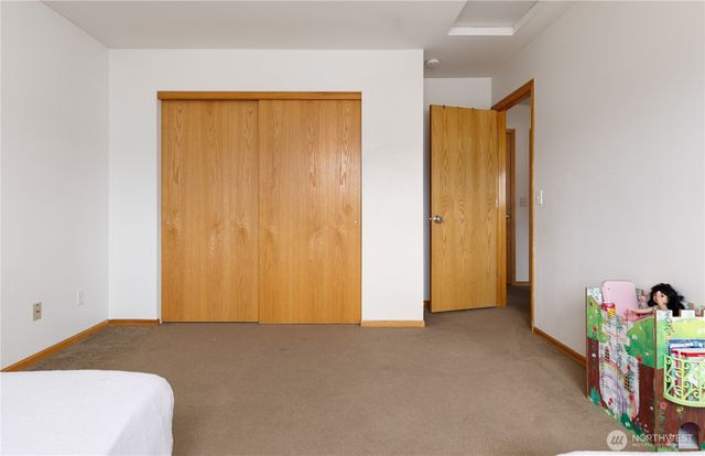 64 SW Festival Court, Oak Harbor, WA 98277