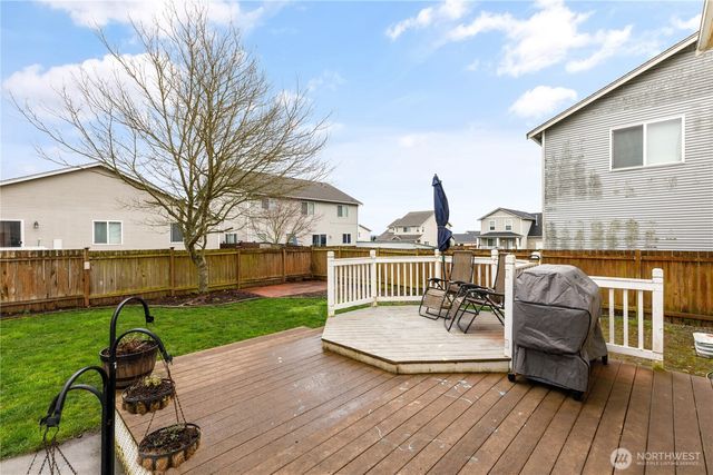 64 SW Festival Court, Oak Harbor, WA 98277