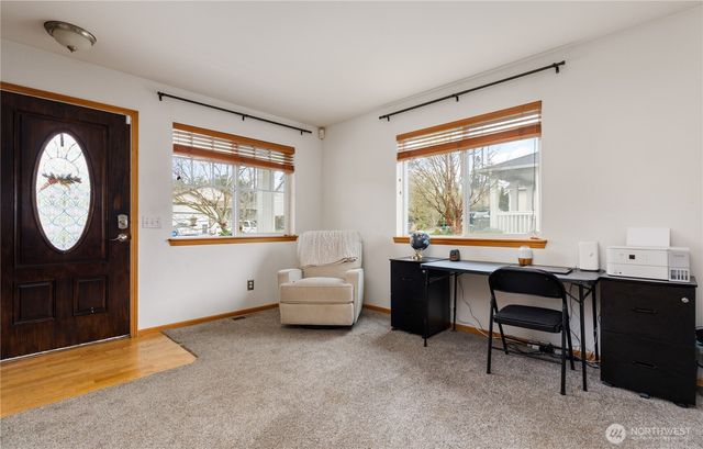 64 SW Festival Court, Oak Harbor, WA 98277